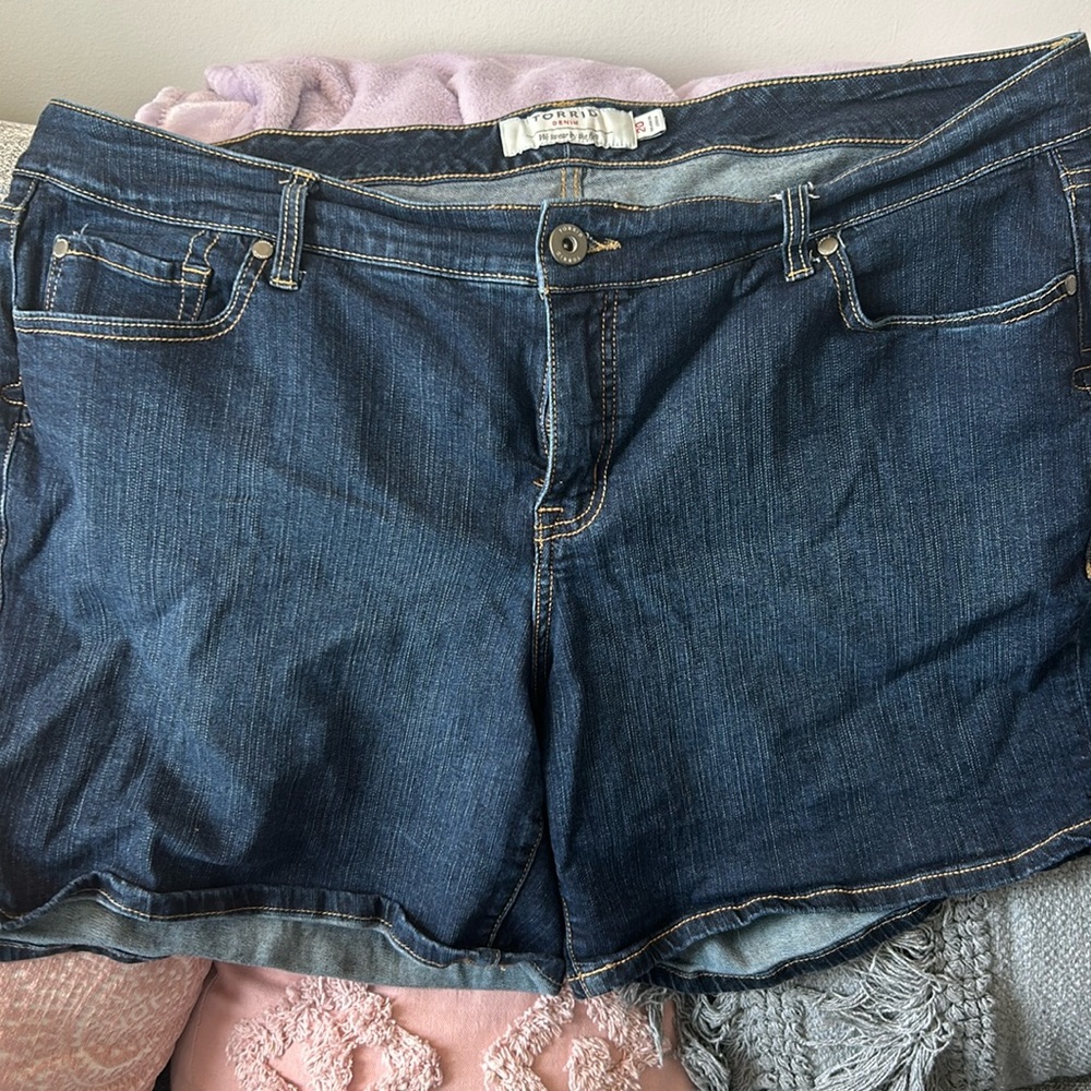 Torrid size 20 denim shorts